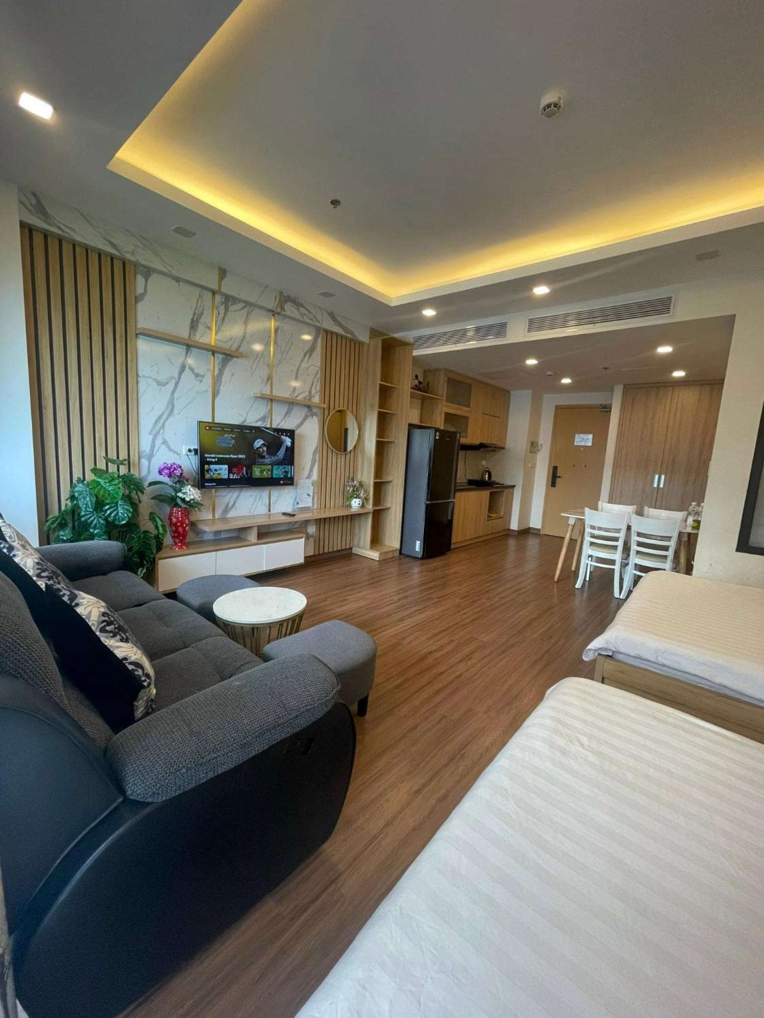 Tony Apartment -Flc Sea Tower Куинён Экстерьер фото